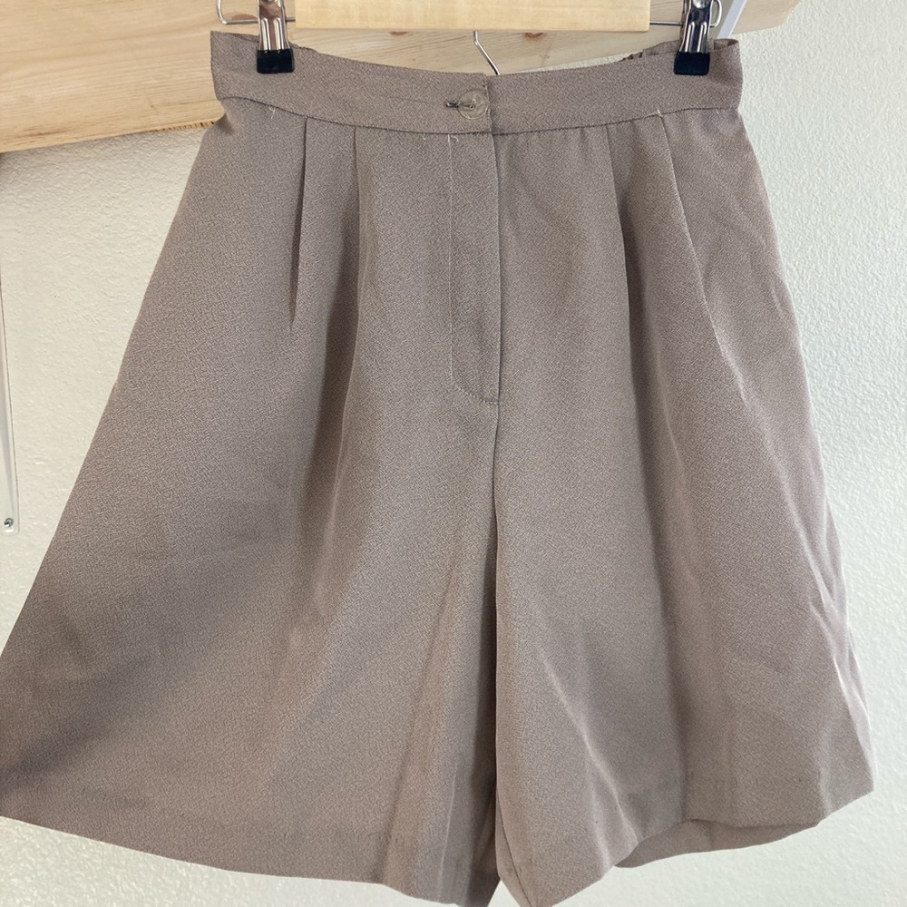 Vintage Taupe pleated shorts